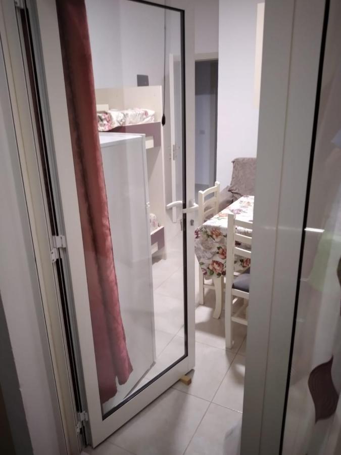Doçi Hotel Velipojë Buitenkant foto