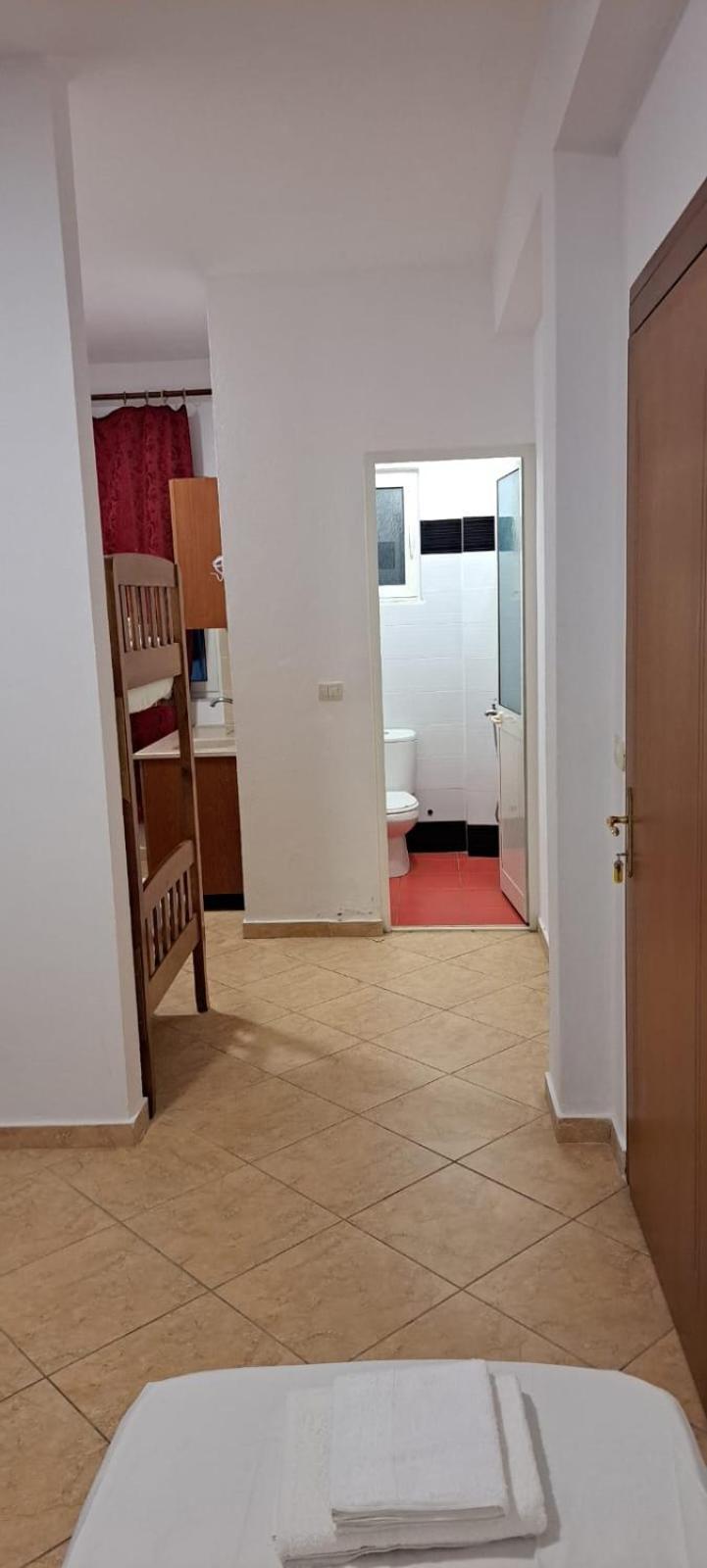 Doçi Hotel Velipojë Buitenkant foto