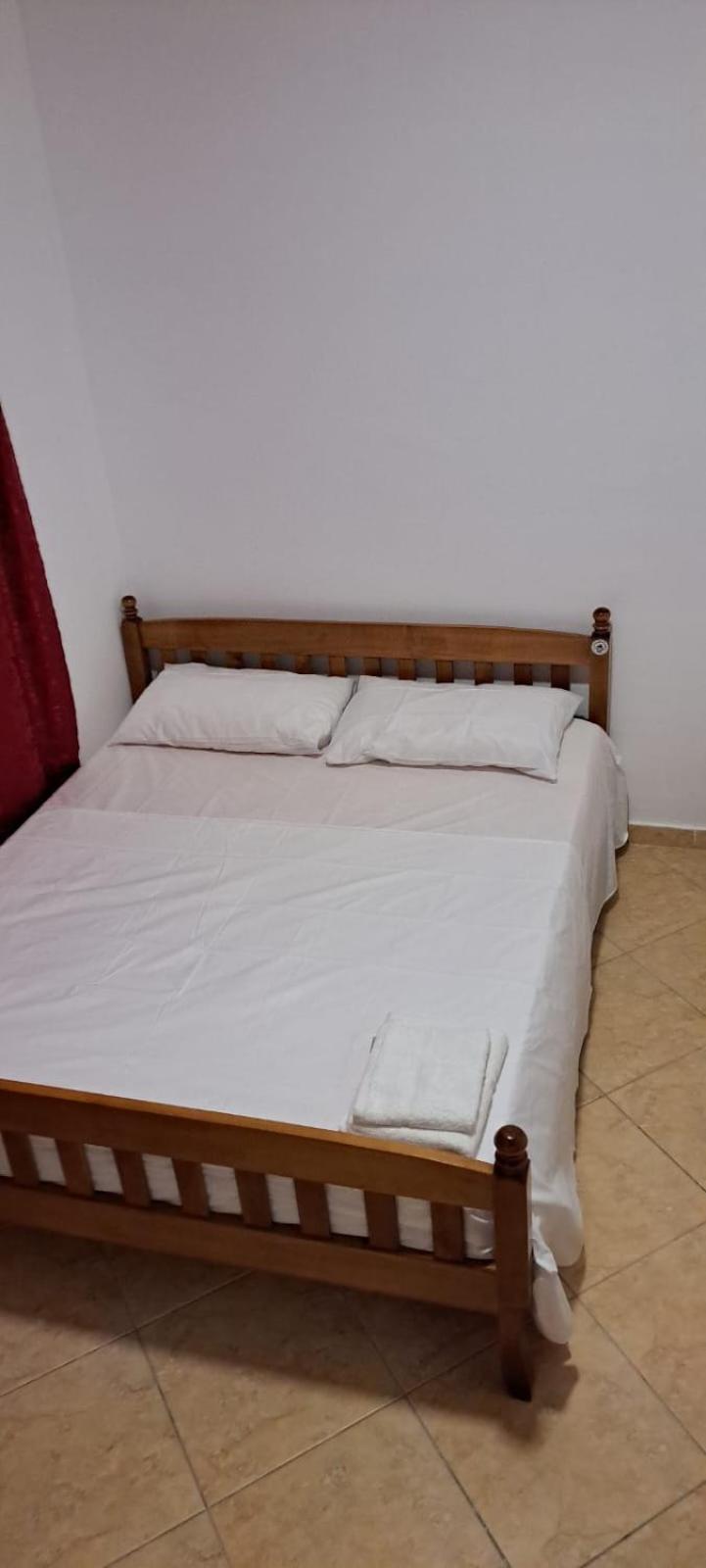 Doçi Hotel Velipojë Buitenkant foto